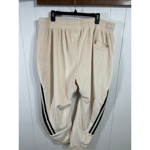 NWT Adidas Future Icons Premium Velour Pants Joggers in Beige/Black. Size 2XL - Picture 7 of 10
